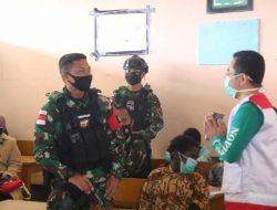 Satgas TNI Bersama Yayasan BSMI Adakan Khitanan Massal Gratis