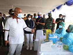 Wali Kota Bekasi Tinjau Vaksinasi di Apindo