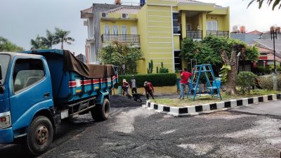 Warga Lapor Jalan Rusak di Akun Instagram Wakil Walikota Bekasi, Pengaspalan Jalan Villa Pekayon Rampung Dikerjakan
