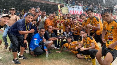 FC Kel. Sumur Batu Rebut Juara I,  Ciketing Udik Juara II