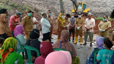 Makam Keluarga Ditengah Gunung Sampah Dipindahkan ke TPU Padurenan