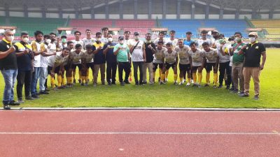 FC Ciketing Udik dan FC Sumur Batu Lolos ke Babak Semi Final Turnamen Sepak Bola Walikota CUP 2021