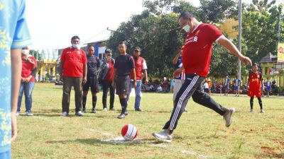 Wakil Wali Kota Bekasi Resmikan Turnamen Sepak Bola U-13 di Pondokgede