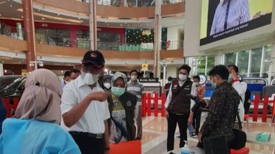 Menko PMK Tinjau Penerapan Prokes di Mall Summarecon Bekasi