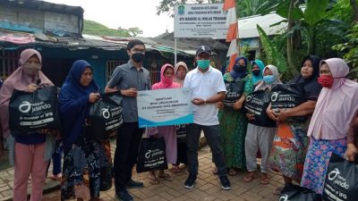 PT Asuransi Jasa Indonesia Berikan Dana CSR ke Anak Yatim dan Kaum Dhuafa