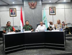 Panglima TNI dan Gubernur Kalbar Pimpin Rakor Evaluasi Penanggulangan Karhutla