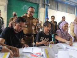 Mengawal Untuk Kelancaran Pemilu 2024, Pj Walikota Bekasi Tinjau Gudang KPU