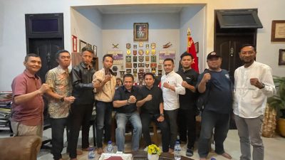 Menjalin Silaturahmi di Bulan Ramadhan, Gus Huda Bersama Rombongan Berkunjung ke Brigjen TNI Kemal