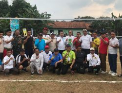 Wawali Harris Bobihoe Buka Turnamen Sekaligus Main Voli Bersama Masyarakat Bojongsari