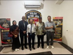 Bos GTJ, Rekson Sitorus Didampingi Kuasa Hukum Datangi Ditreskrimum Polda Metro Jalani Pemeriksaan Kasus TPST Bantar Gebang